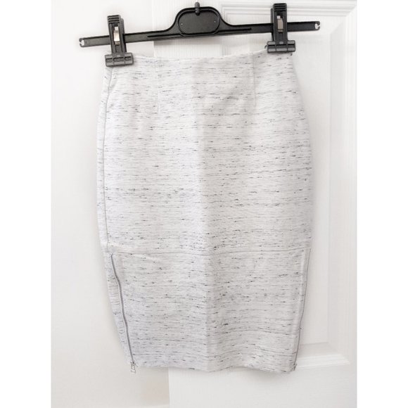 Aritzia Wilfred Campagne Skirt - Picture 2 of 6